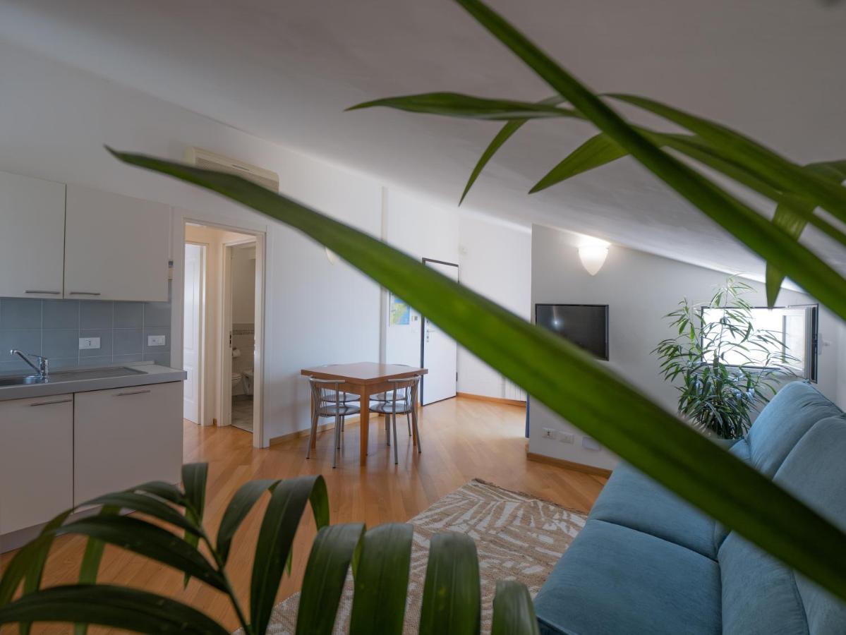 Appartamento Mimosa "A Casa Felice" Pietra Ligure Exteriör bild