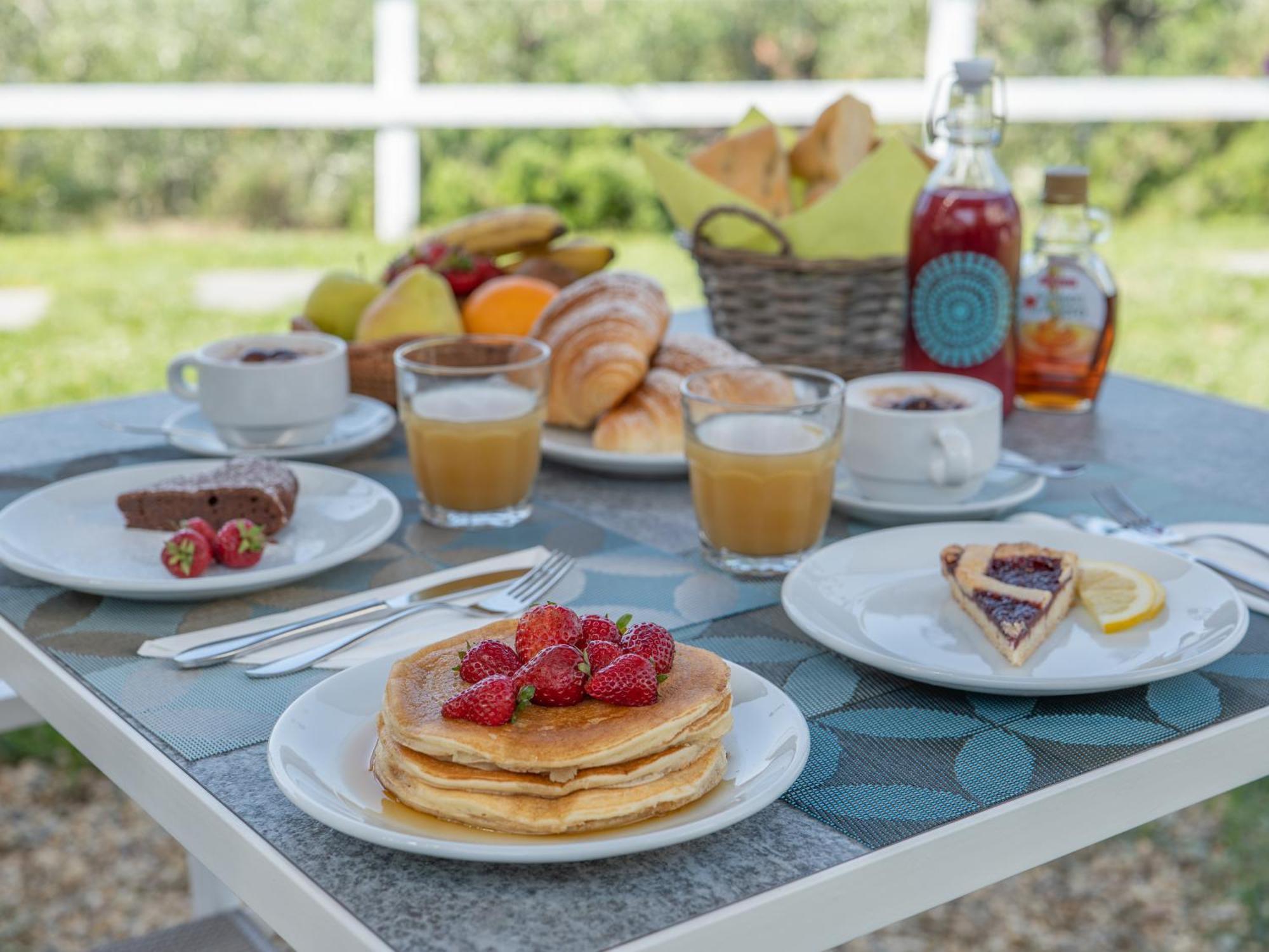 Appartamento Mimosa "A Casa Felice" Pietra Ligure Exteriör bild